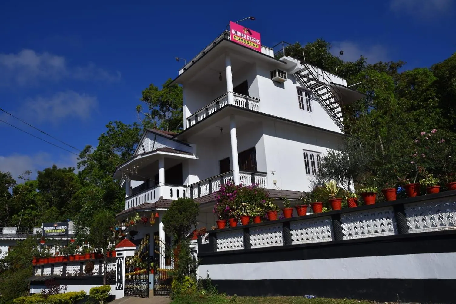 Munnar Dreams Homestay For Kolukkumalai Tourists Chinnakanal